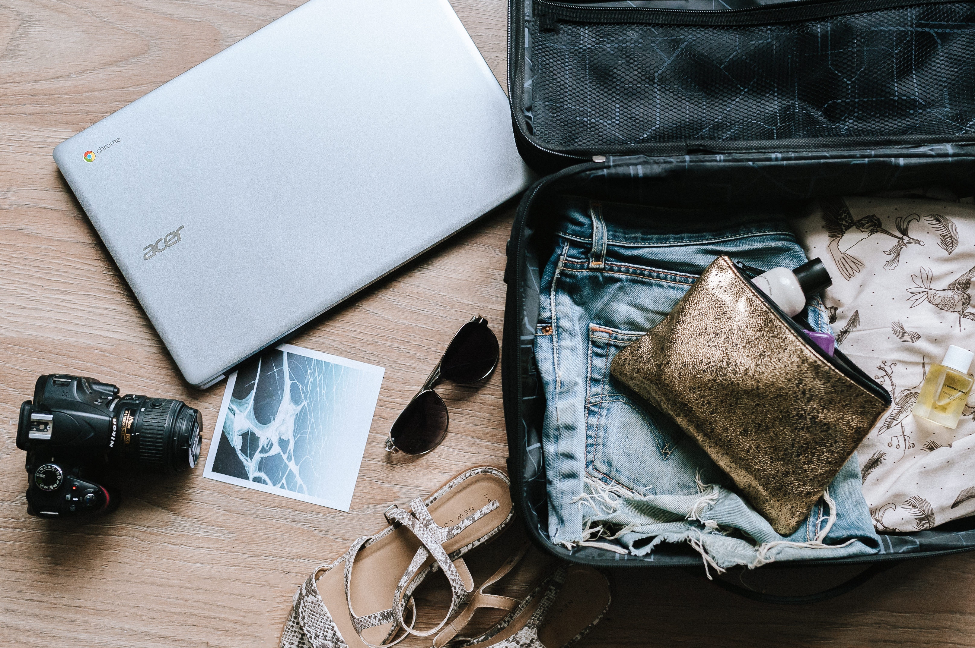 Women's Travel Essentials For Your Weekend Trip