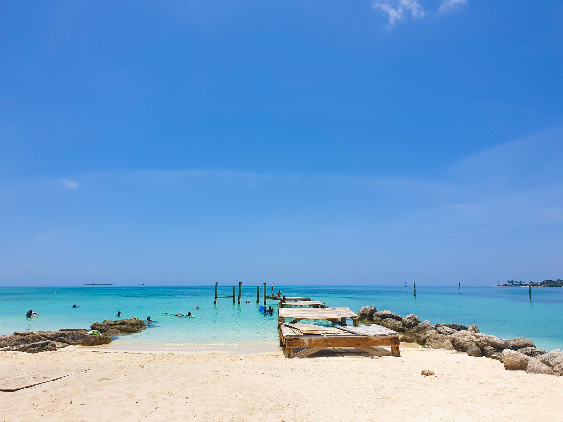 The 12 Best Beaches in Nassau, The Bahamas (Incl. Photos) - Sandals