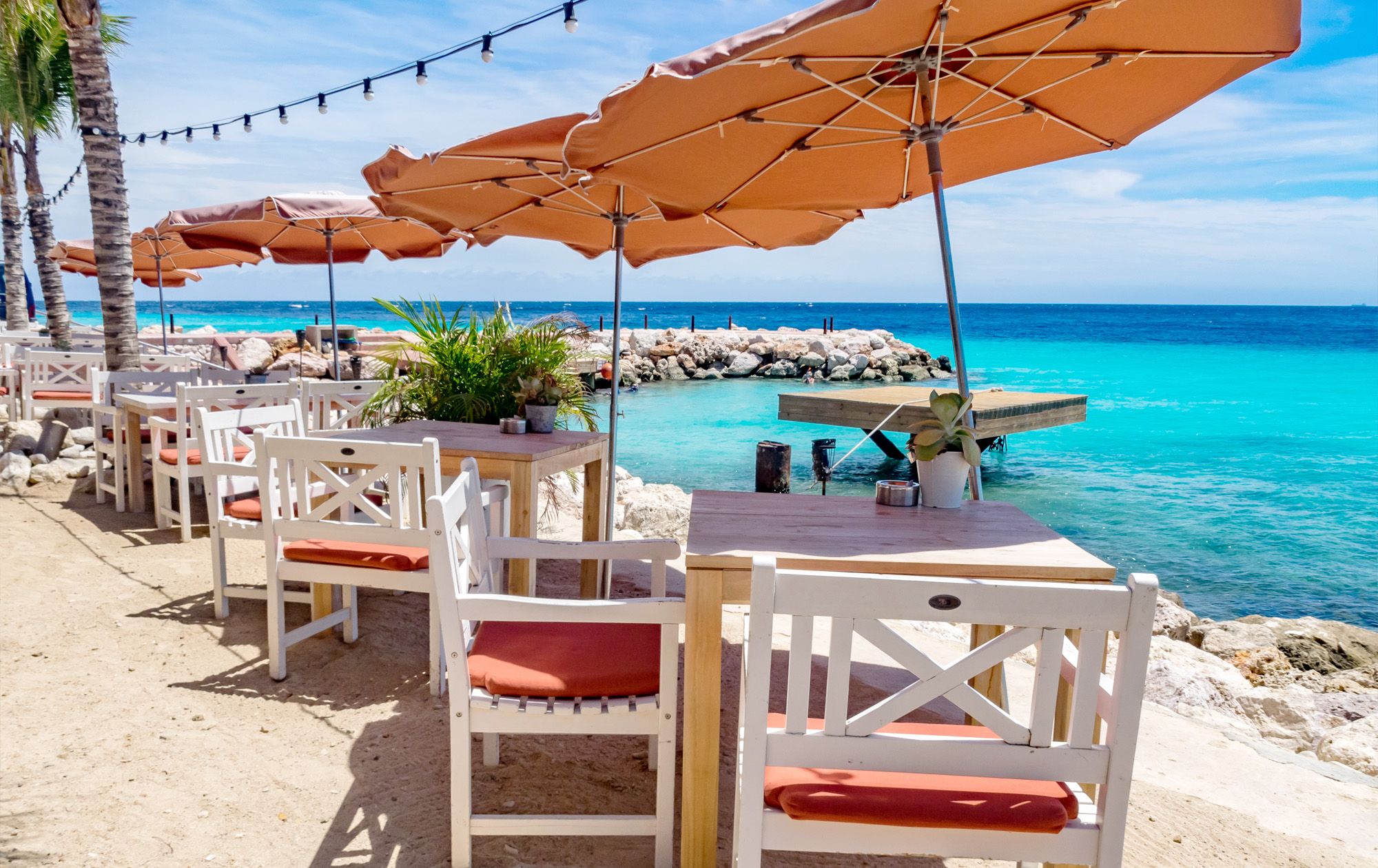 Beach-Restaurant-Curacao