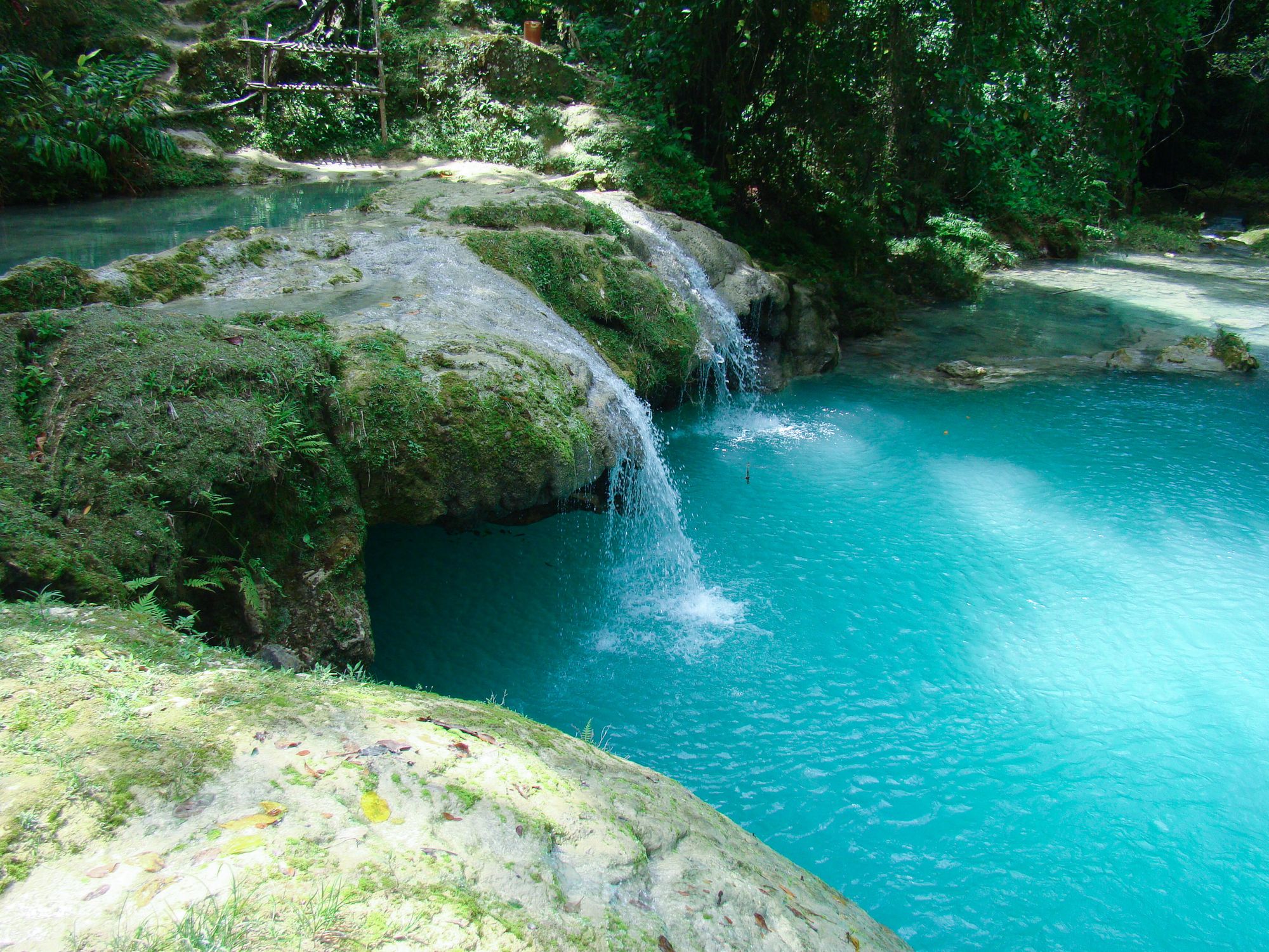 Jamaica’s Best Natural Attraction: The Ocho Rios Blue Hole