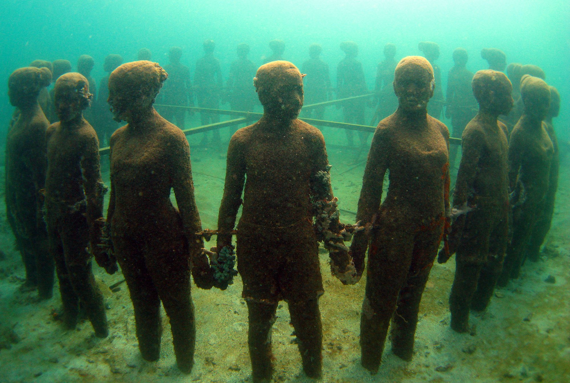 Molinere-Underwater-Sculpture-Park
