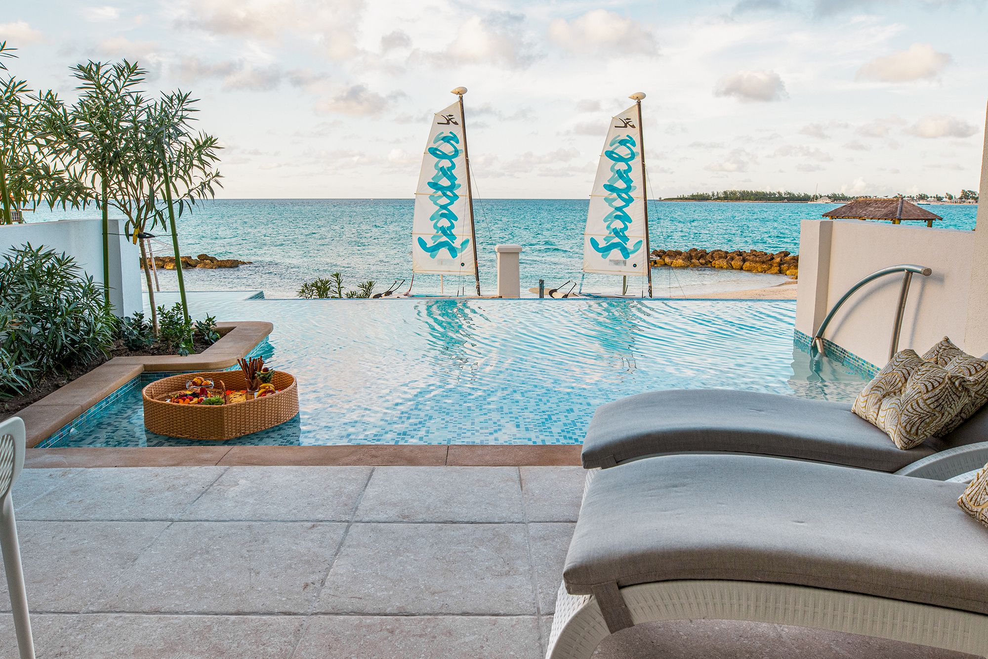 Sandals-Royal-Bahamian-Pool-View-1