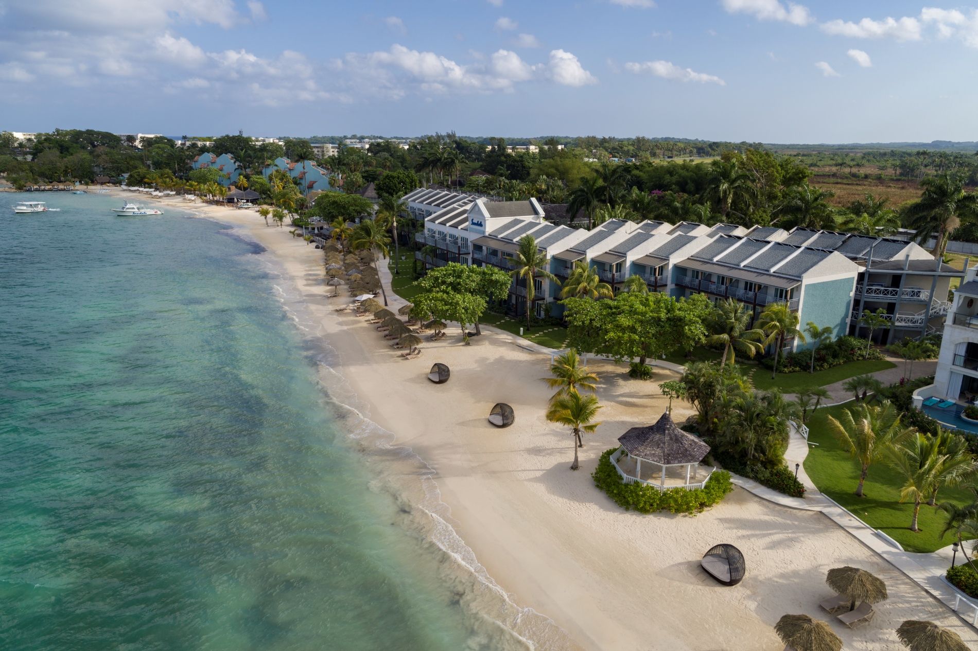 Want to Travel From Montego Bay To Negril In Jamaica? Here’s How!