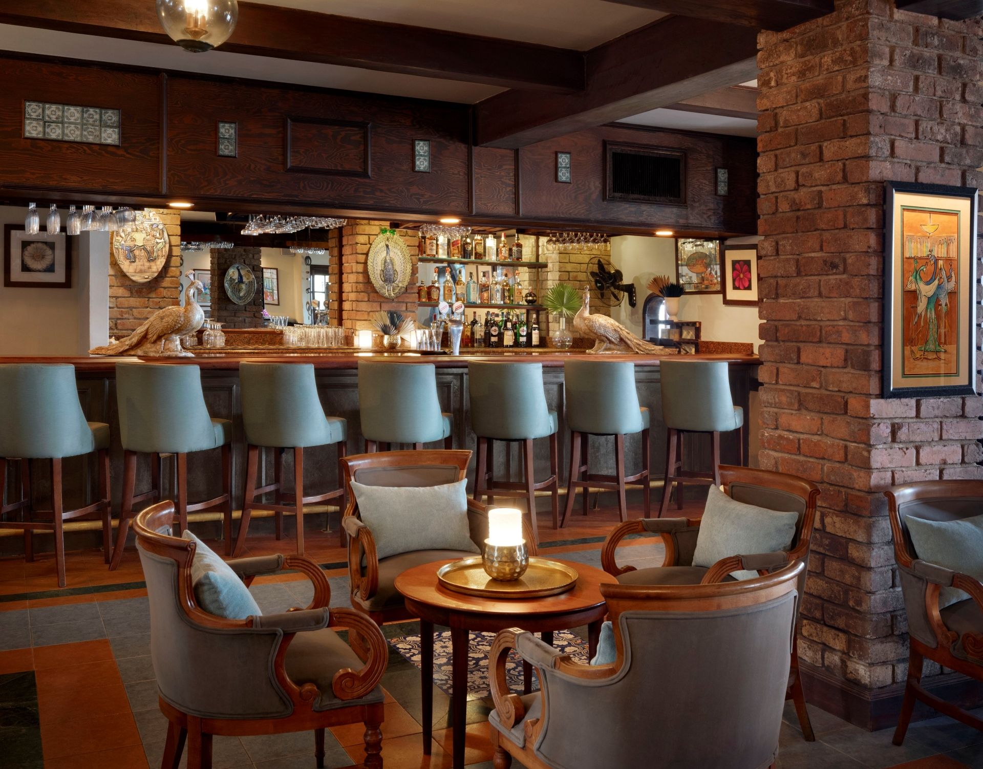 SRP-Restaurant-Wobbly-Peacock