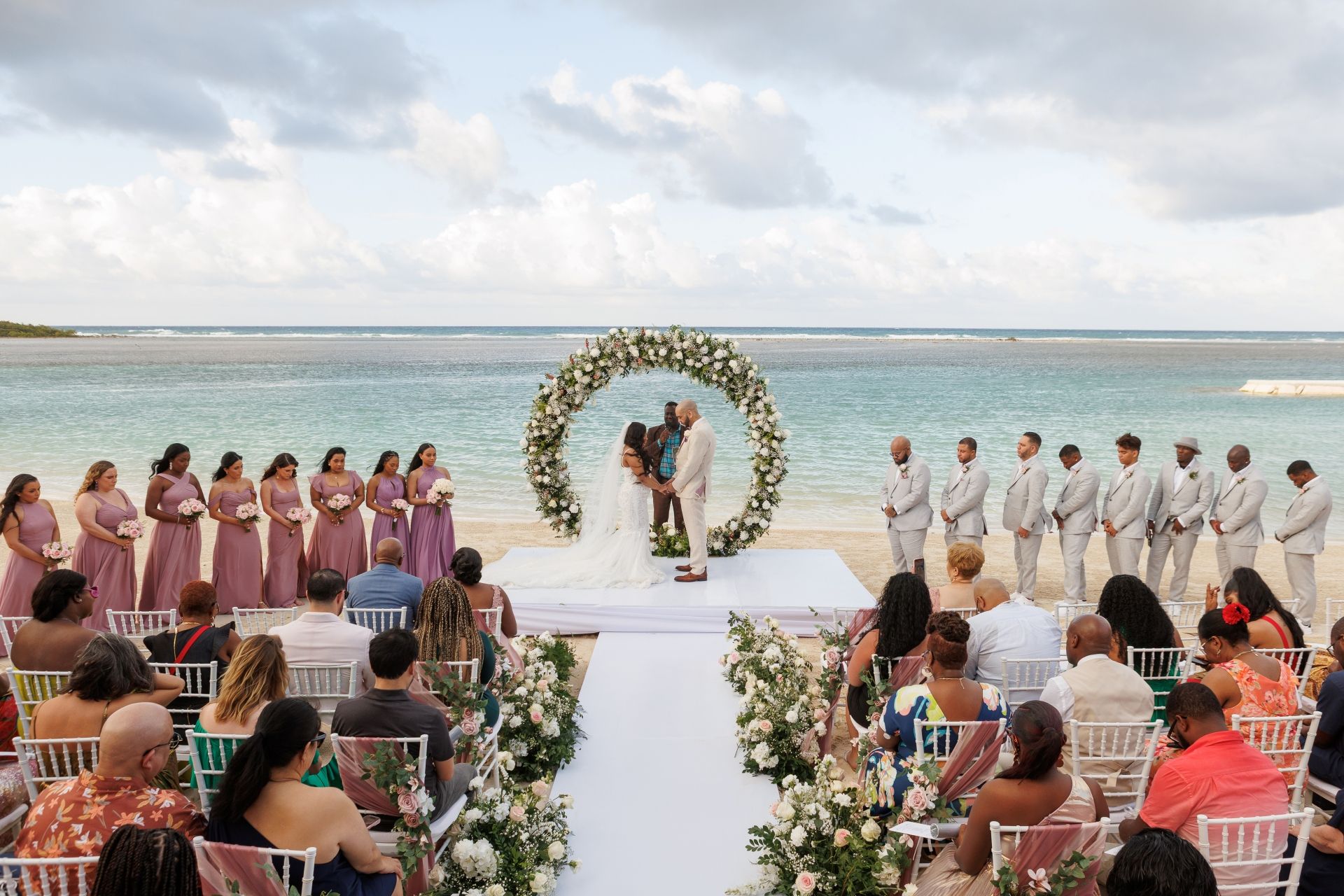 quanna-phillip-exchanging-vows