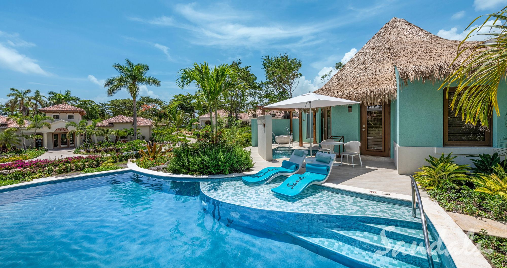 Web-Version-SDR-Room-RSUP-Swim-up-Pool