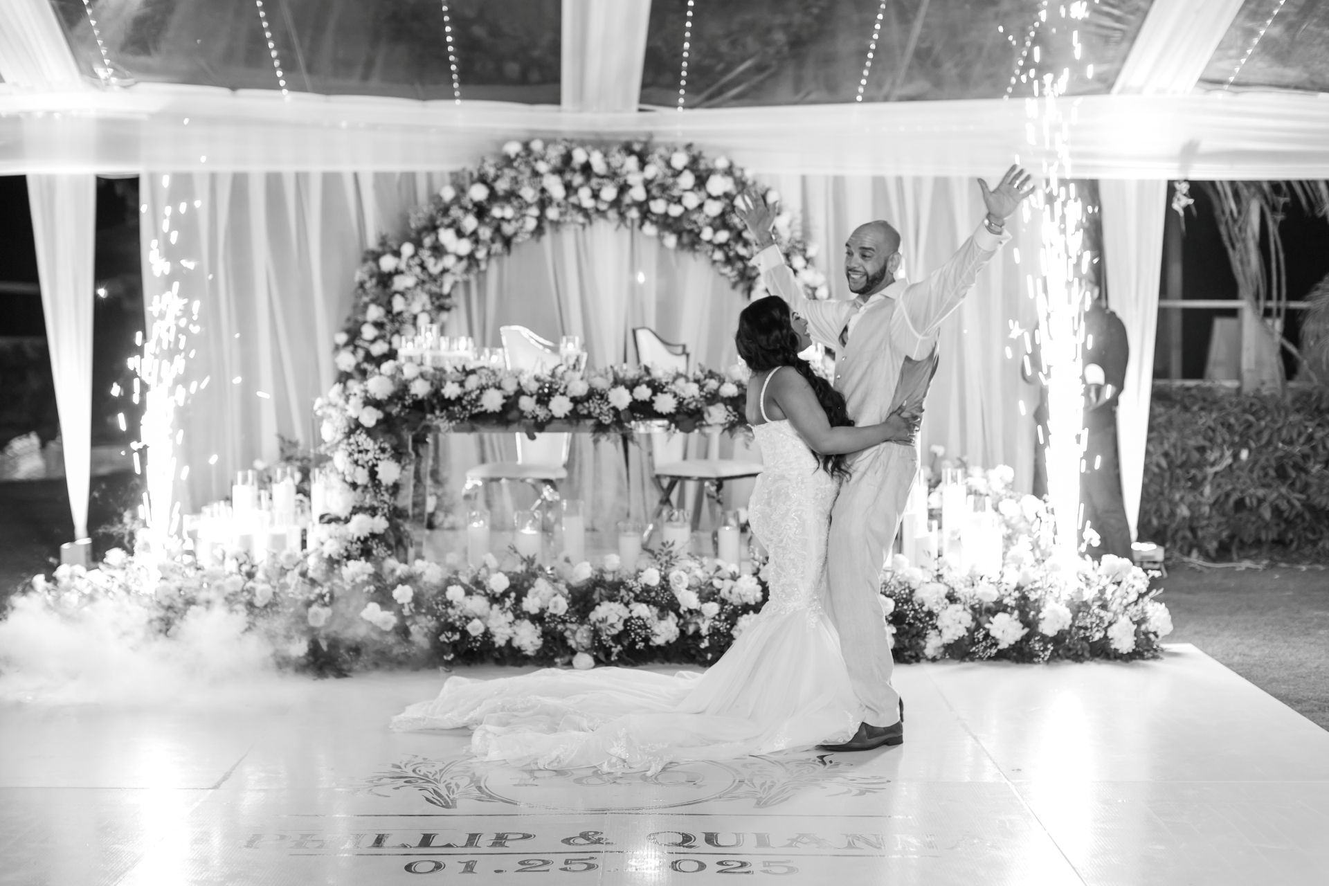 quianna-phillip-dancing-greyscale-IMG_2815